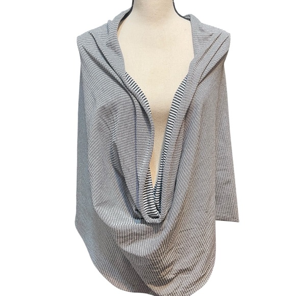 Lululemon Vinyasa Scarf Rulu in Heathered Gray Striped Athletic Women's - Picture 1 of 9